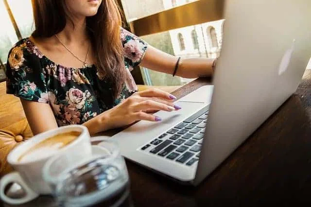 c1 broker - insurance broker in spain - contact - personalised service - claims management - digital & personal - expat insurance brokers